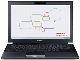 Toshiba R940 Core i5 4GB/320GB Laptop